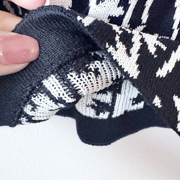 St John Black and White Floral Skirt - Picture 3 of 9